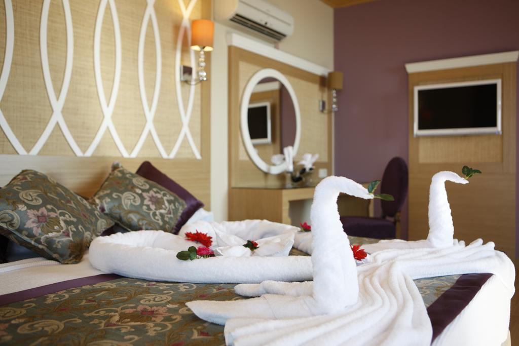 Club Dem Spa & Resort Hotel Konaklı Chambre photo